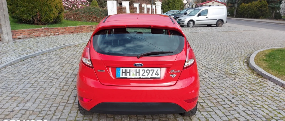 Ford Fiesta cena 22900 przebieg: 126000, rok produkcji 2013 z Karczew małe 254